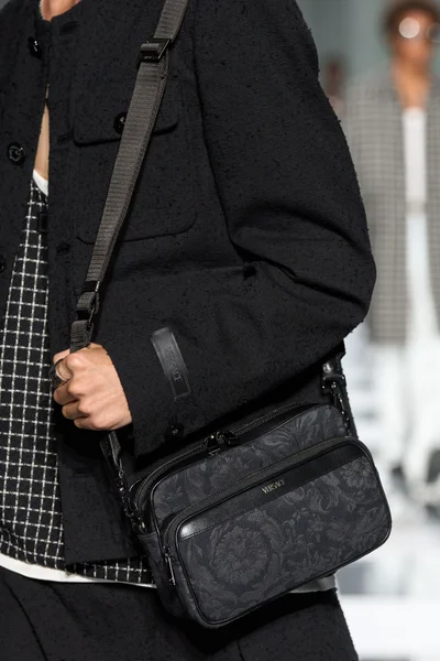 Look 57
